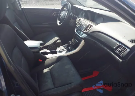 2015 Honda Accord Sport z USA, uszkodzony, nr VIN 1HGCR2F53FA010513